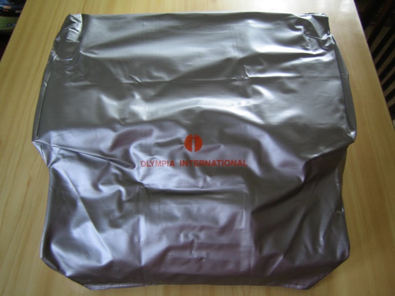 OLYMPIA REPORT DE LUXE ELECTRIC TYPEWRITER