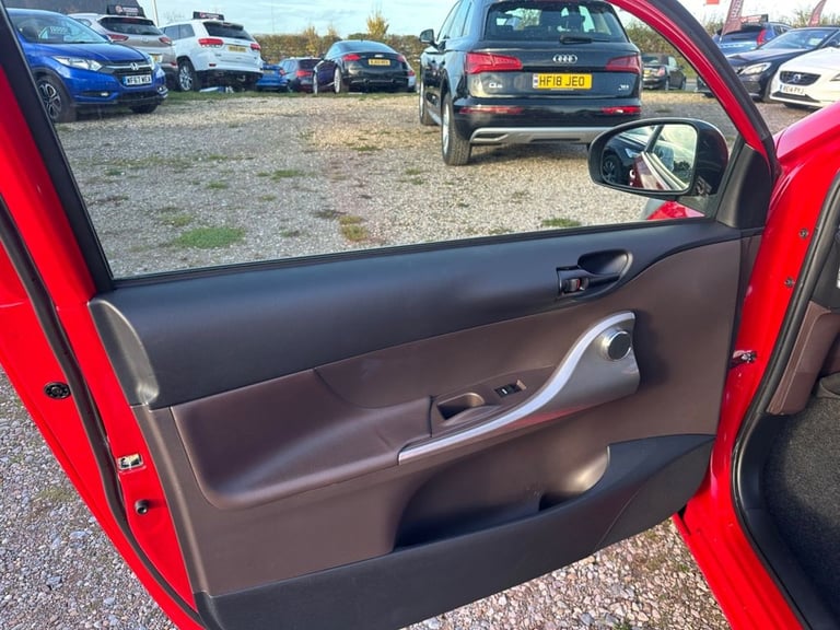 2011 Toyota IQ 1.0 VVT-i 2 3dr HATCHBACK PETROL Manual