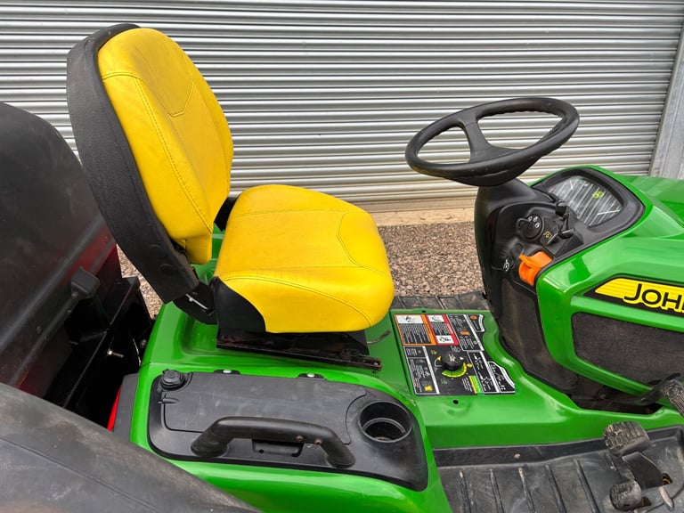 X758 John Deere ride on mower