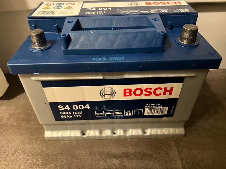Bosch S4 004 Autobatterie 12V 60Ah 540A, Starterbatterie