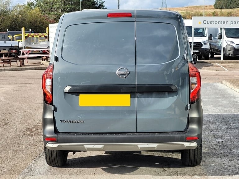 2023 Nissan Townstar TCe Acenta 130ps Euro 6 with Car Play, Air Con, Parking Sensors &amp; 1 Owne...
