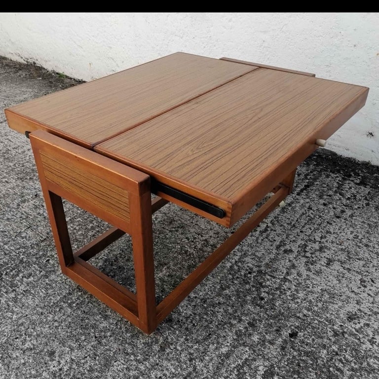 image for Occasional Table Vintage Retro Jigsaw / Games Table / Buffet Trolly