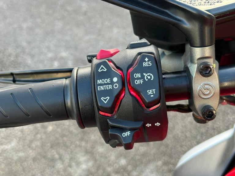 2025 Ducati Diavel V4 with full akro exhaust system