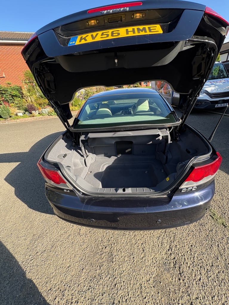 Volvo, C70, Convertible, 2006, Semi-Auto, 2435 (cc), 2 doors