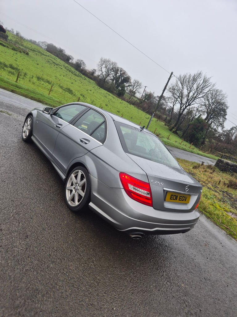 Mercedes-Benz, C CLASS, Saloon, 2011, Semi-Auto, 2143 (cc), 4 doors