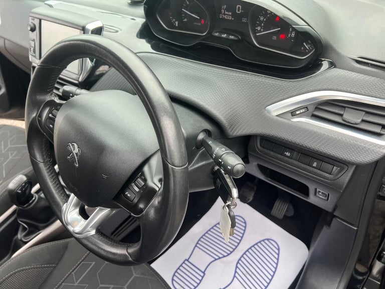 PEUGEOT 2008 1.2 PureTech Active 2015