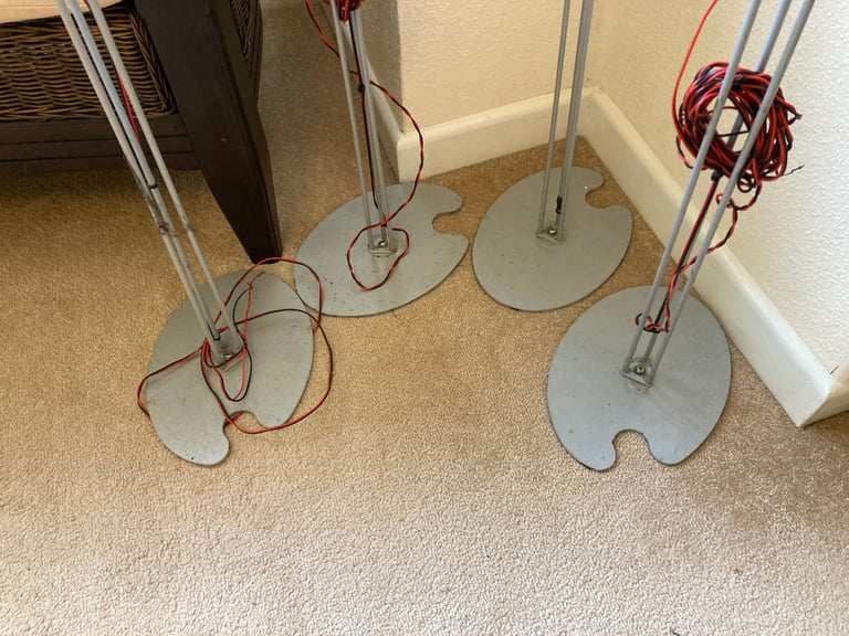 TECHNICS DOLBY 5:2 Channel SURROUND SOUND SYSTEM WITH DVD PLAYER