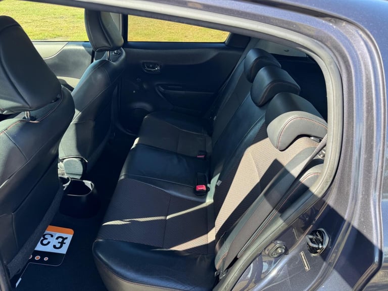 TOYOTA YARIS 1.3 Dual VVT-i SR 2012