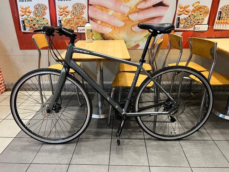 Giant hybrid bike