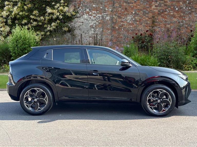 2025 Alfa Romeo Junior 1.2 Turbo Ibrida 5dr Auto Automatic Hatchback Petrol Automatic