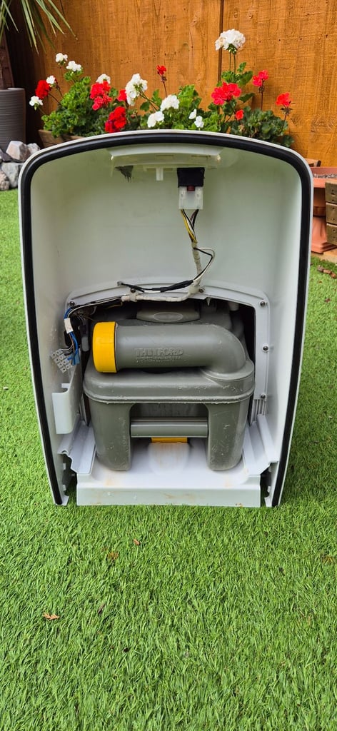 THETFORD C200CS swivel toilet with 12V flush for camper caravan motorhome boat.