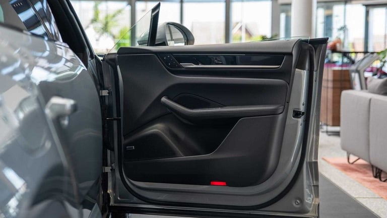 2025 Porsche Macan Electric SUV Electric Automatic