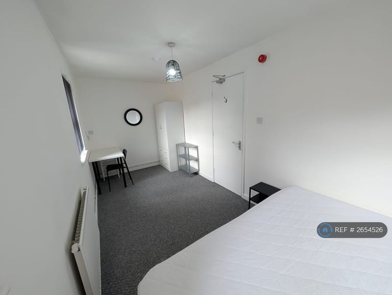 6 bedroom house in Denison Court, Nottingham, NG7 (6 bed) (#2654526)