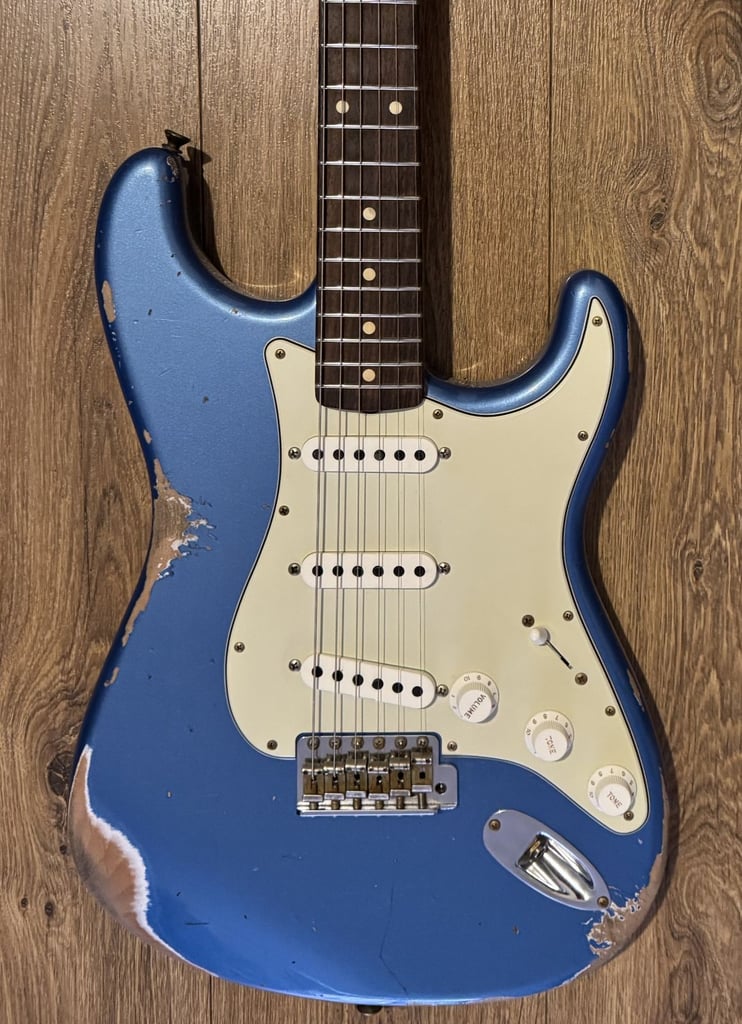 image for Fender Custom Shop ’61 Stratocaster Heavy Relic Lake Placid Blue (2022) - Trades