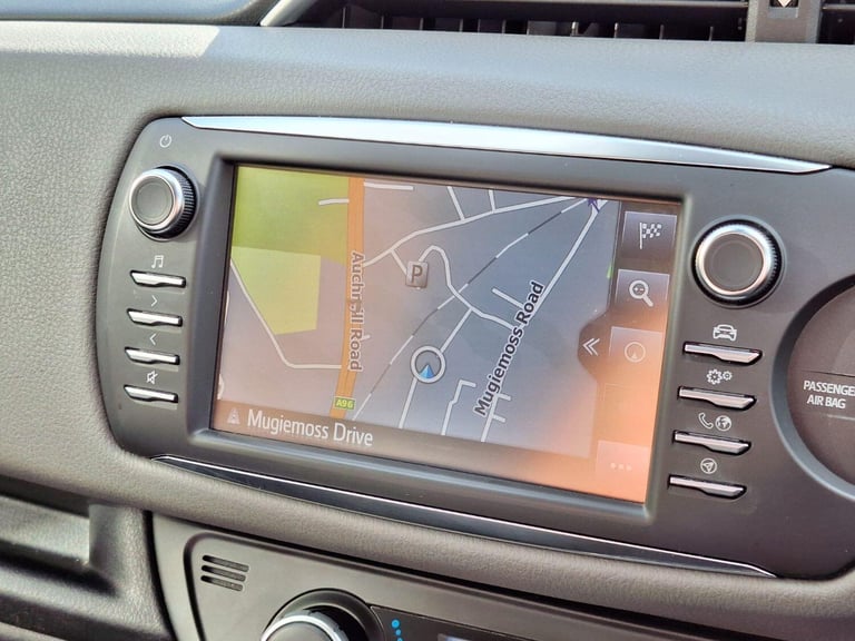 TOYOTA YARIS 1.5 VVT-h Icon Tech 2019