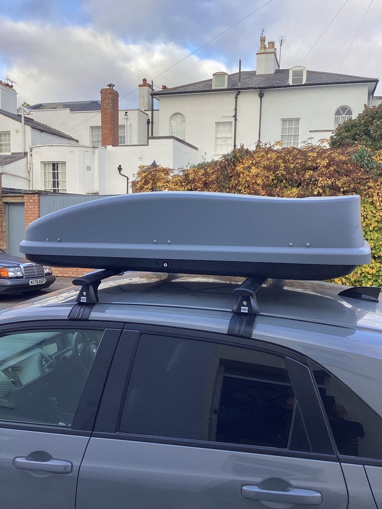Halfords Roof Box