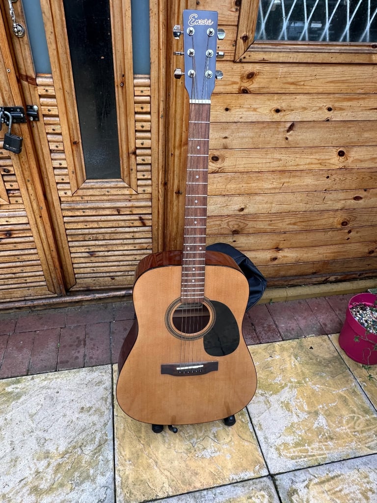 image for Full encore guitar with shoulder strap and case 