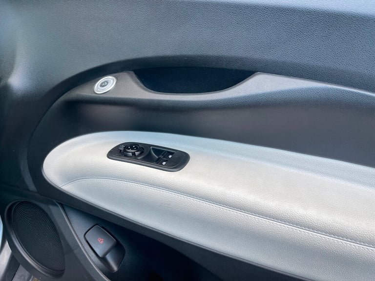 2024 Fiat 500e 42kWh La Prima Hatchback 3dr Electric Auto (118 ps) Hatchback Electric Automatic