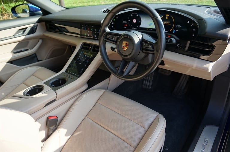 2021 Porsche Taycan 4S ** STUNNING COLOUR COMBINATION ** Saloon Electric Automatic