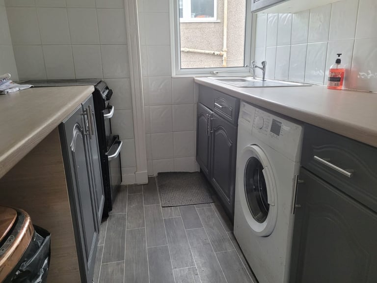 3 Bedroom Flat Croftfoot