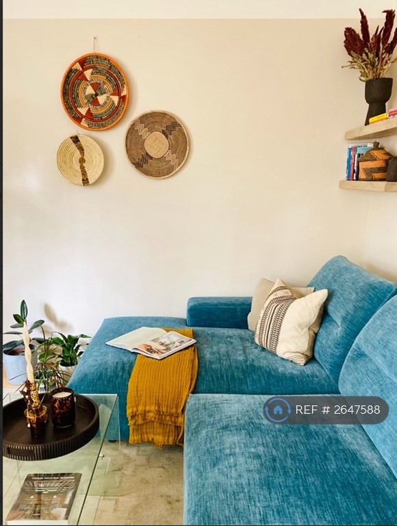 3 bedroom flat in Woodseer Street, London, E1 (3 bed) (#2647588)