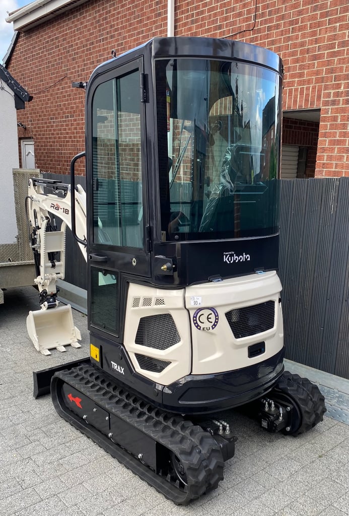 Brand New TRAX / Kubota Mini Digger / Excavator 