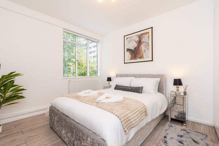 Bayswater ( W2 ) One Bedroom Apartment SHORT TERM LET near Hyde Park