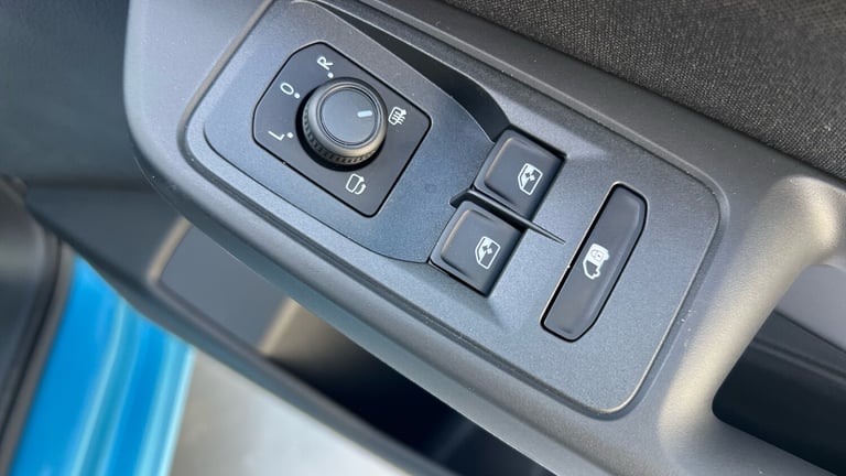 2025 Ford Transit Connect 2.0 EcoBlue 102ps Limited Van PANEL VAN DIESEL Manual