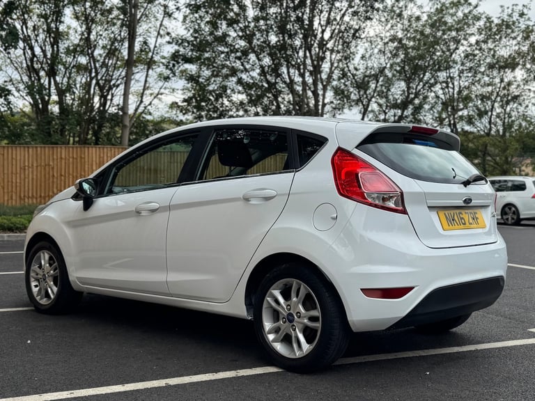 2016 Ford Fiesta 1.25 82 Zetec 5dr HATCHBACK Petrol Manual
