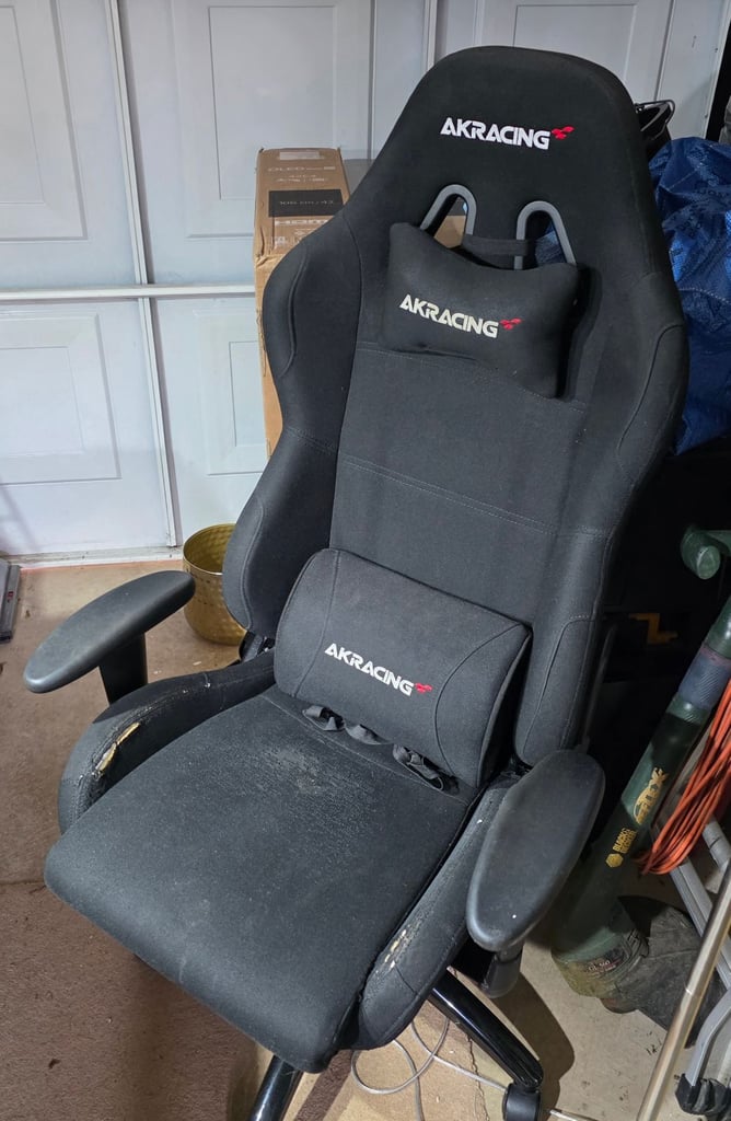 AK Racing gaming chair
