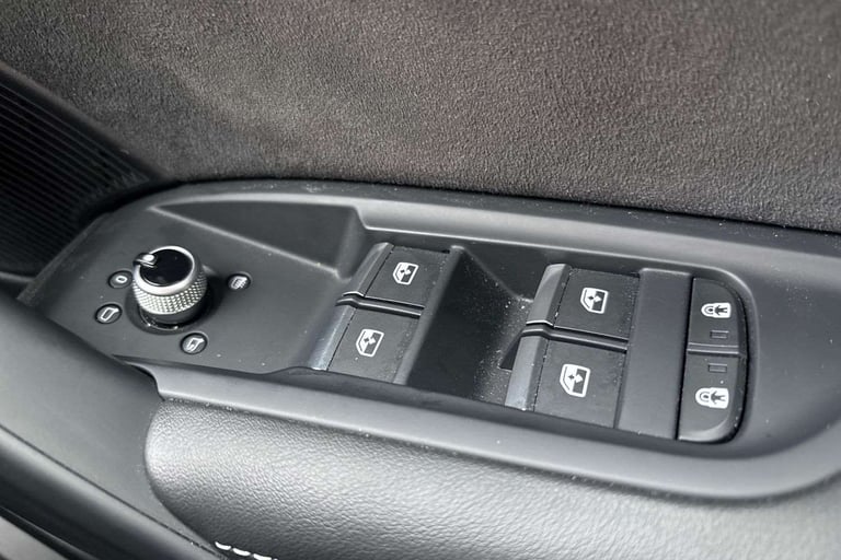 2022 Audi Q5 S Ln Vor 40Tdi Mhev Qu Saloon Diesel Automatic