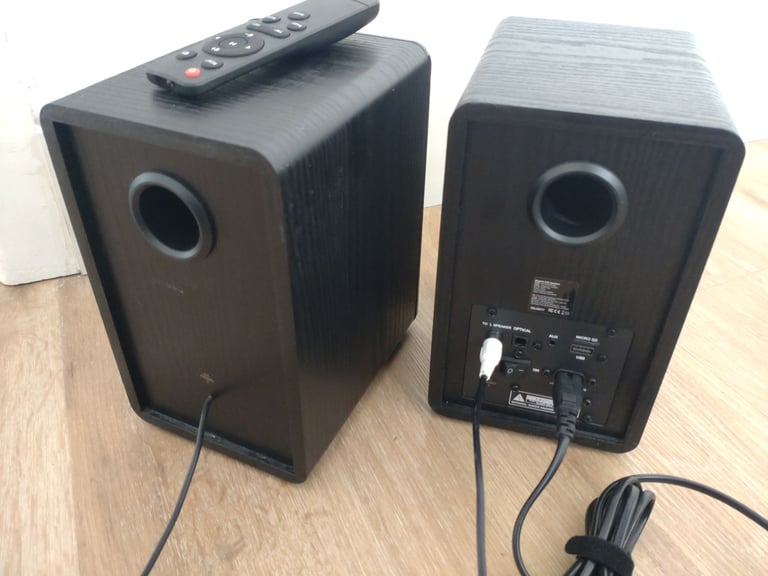 Majority D40 active speakers 
