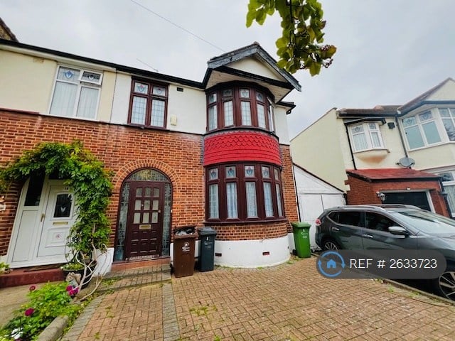 image for 3 bedroom house in Cavendish Gardens, Barking, IG11 (3 bed) (#2633723)