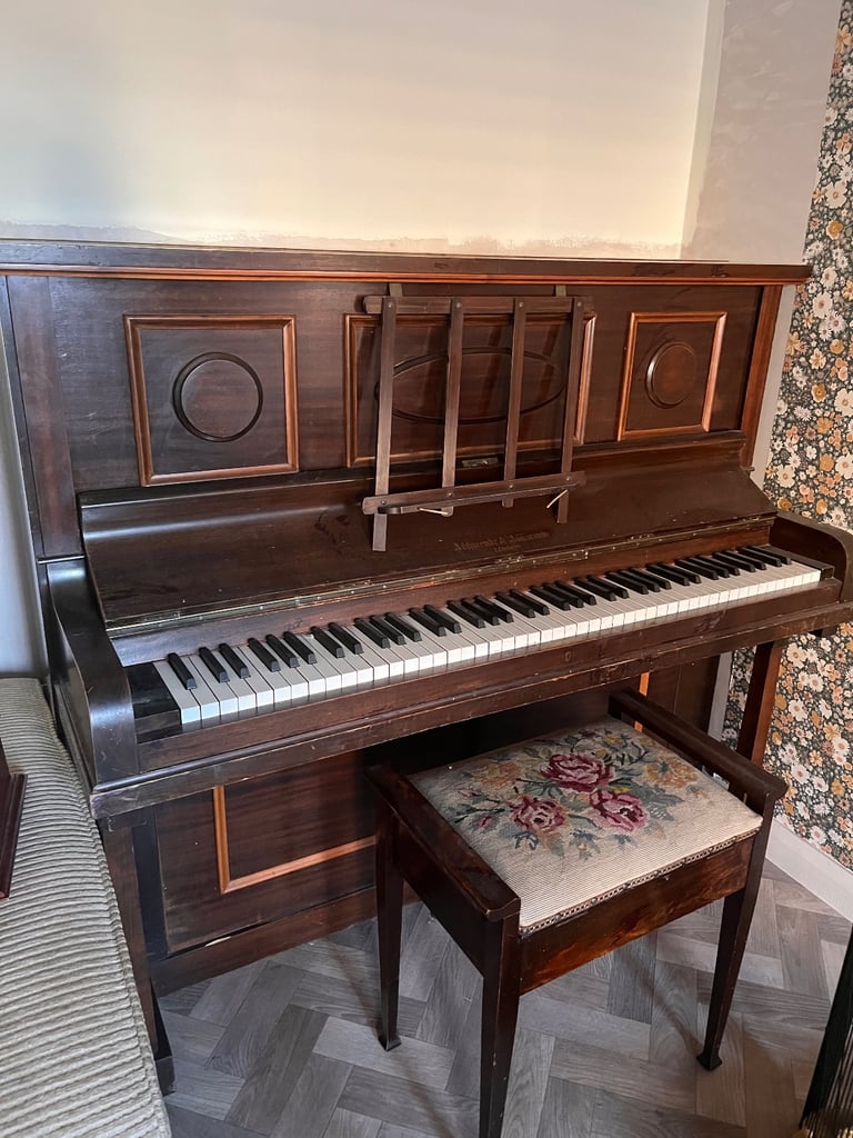 image for Piano and vintage stool 