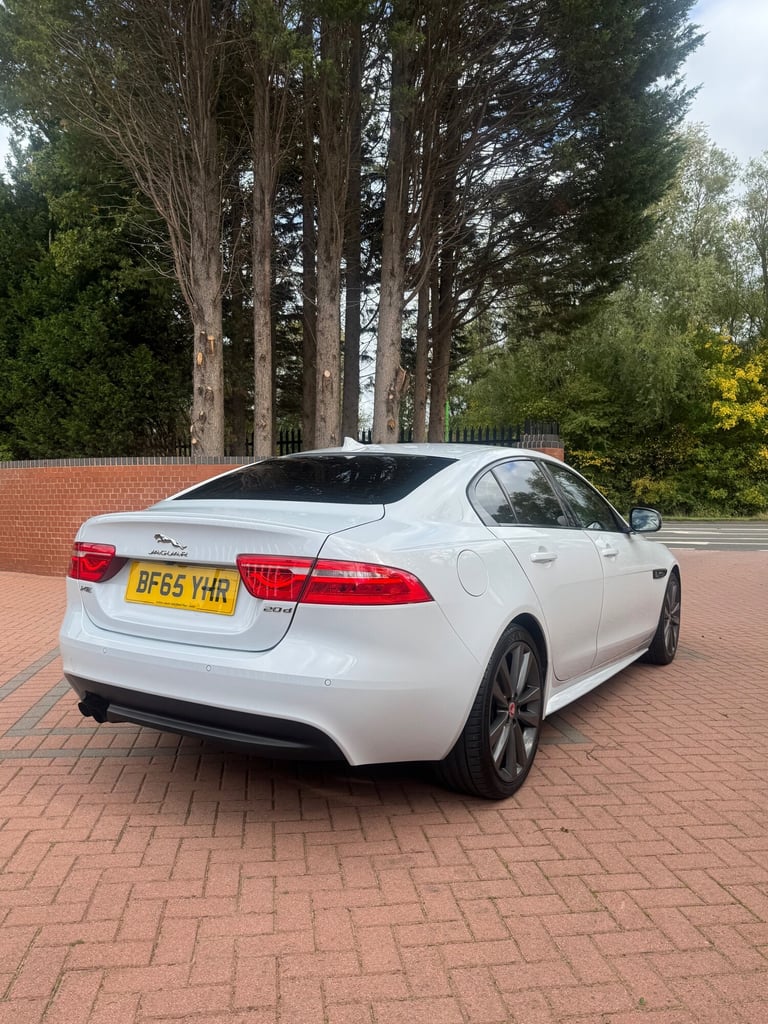 2015 Jaguar XE 2.0d [180] R-Sport 4dr Auto SALOON Diesel Automatic