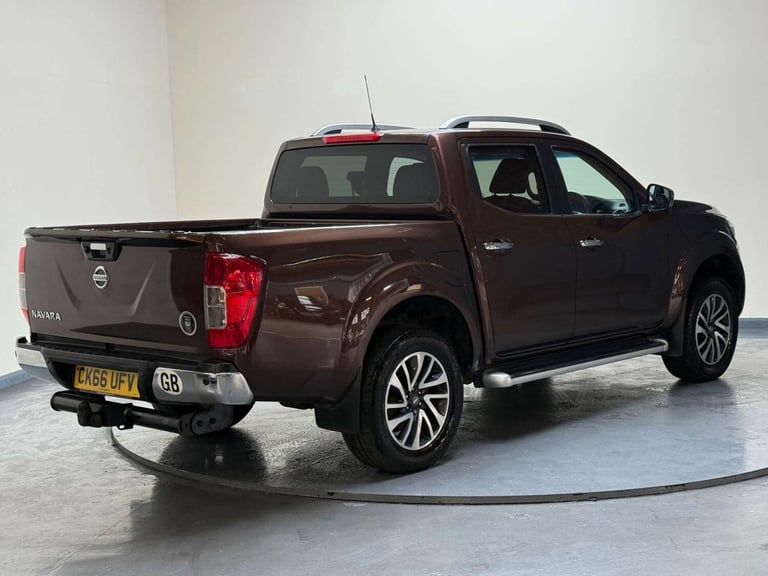 2016 Nissan Navara Double Cab Pick Up Tekna 2.3dCi 190 4WD Auto PICK UP DIESEL Automatic