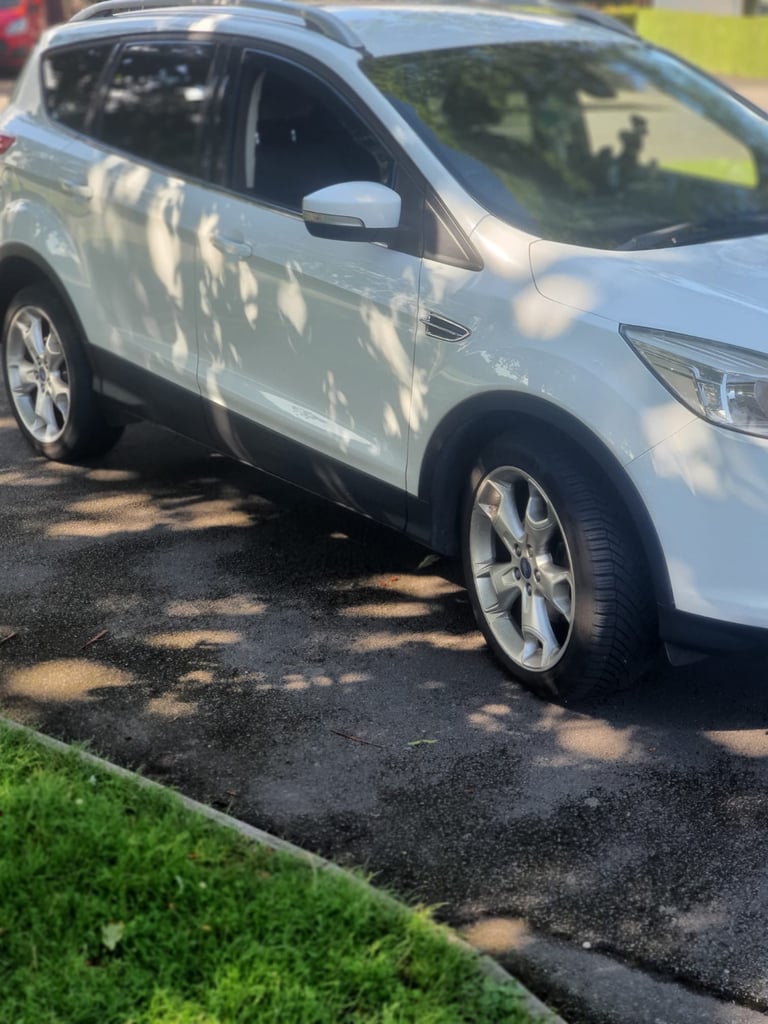 Ford, KUGA, Hatchback, 2013, Manual, 1997 (cc), 5 doors