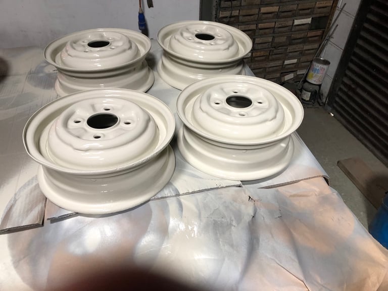 Austin Morris mg 1100 mk1 steel wheels and tyres