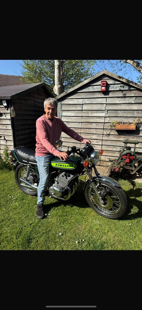 Allen Millyard Build – 1977 KAWASAKI KH550 four, classic two stoke, outstanding