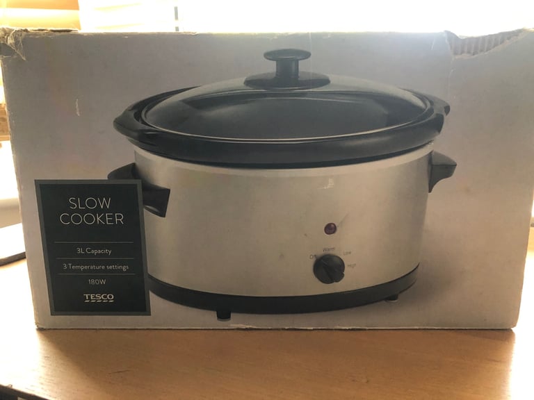 Slow cooker
