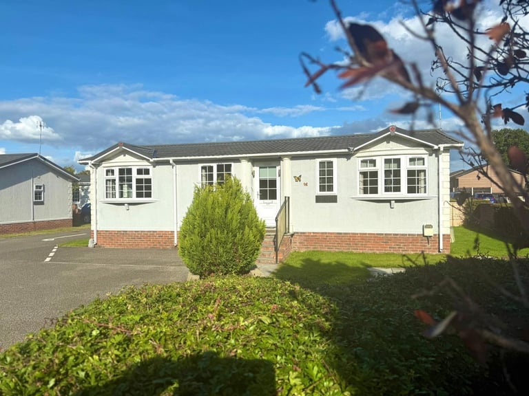 Evolution New Royal - Residential Park Home in York  - Lodge / Caravan 