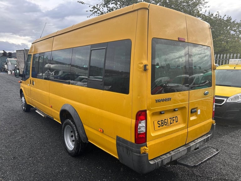 2012 Ford Transit Medium Roof 17 Seater TDCi 135ps NA Diesel Manual