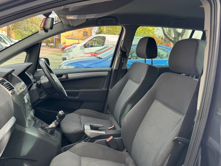 Vauxhall zafira 2008 clean example