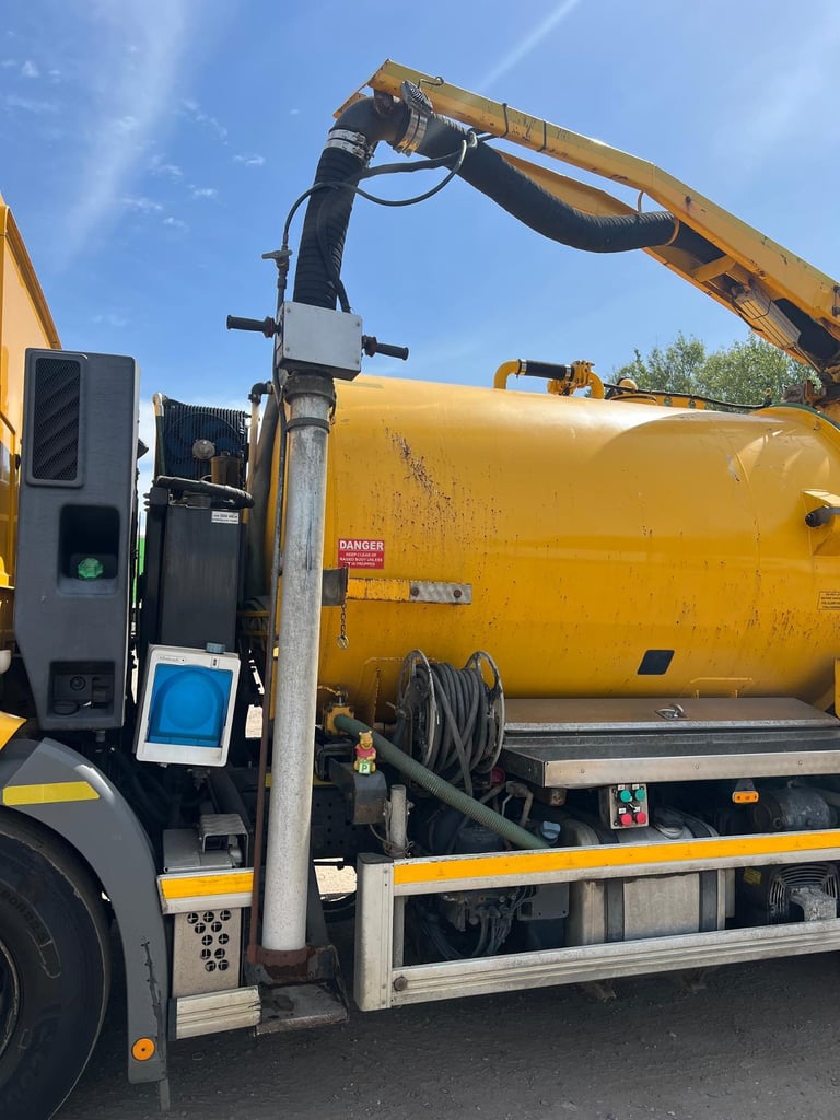 Mercedes-Benz ECONIC 1830 