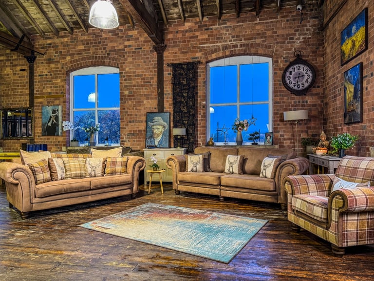 County Living Accent Armchair -Excellent Condition 