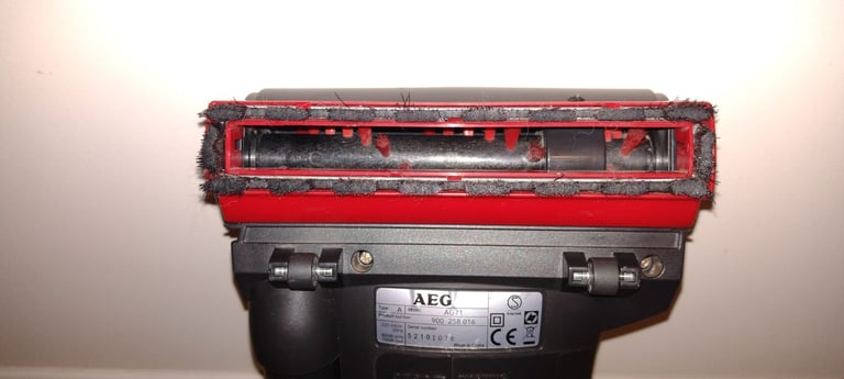 VACUUM CLEANER AEG RAPID CLEAN HAND HELD 