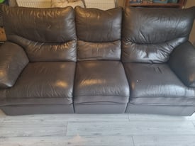 2 and 3 Seater Leather Sofa's for free
