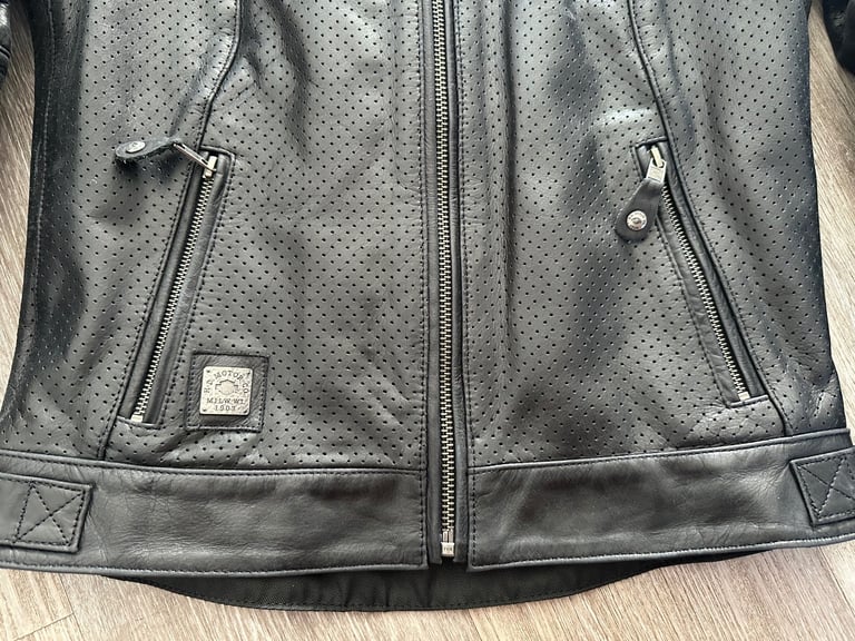 Womens Harley Davidson "Epic" Black Leather Riding Jacket. Size Medium. BNWOT