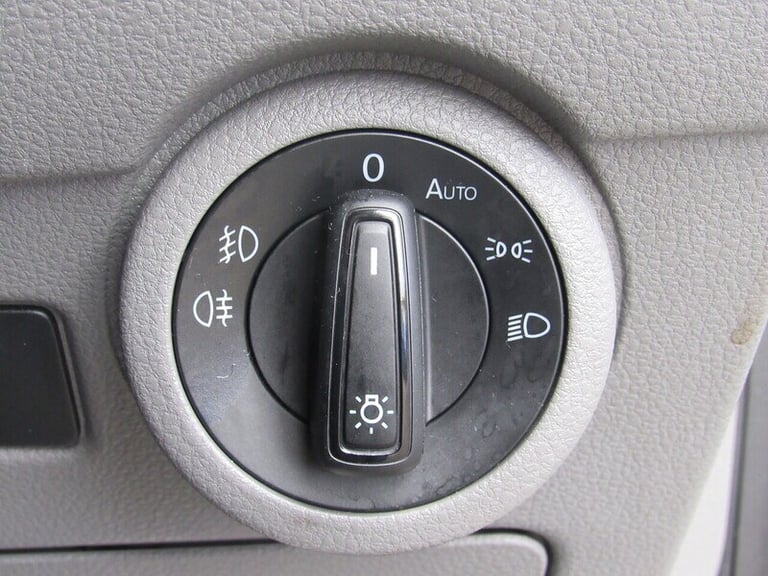 2022 Volkswagen Transporter TDI T28 Highline NO VAT DAY CAMPER VAN WITH HEATER AND SMART BED 2.0 ...