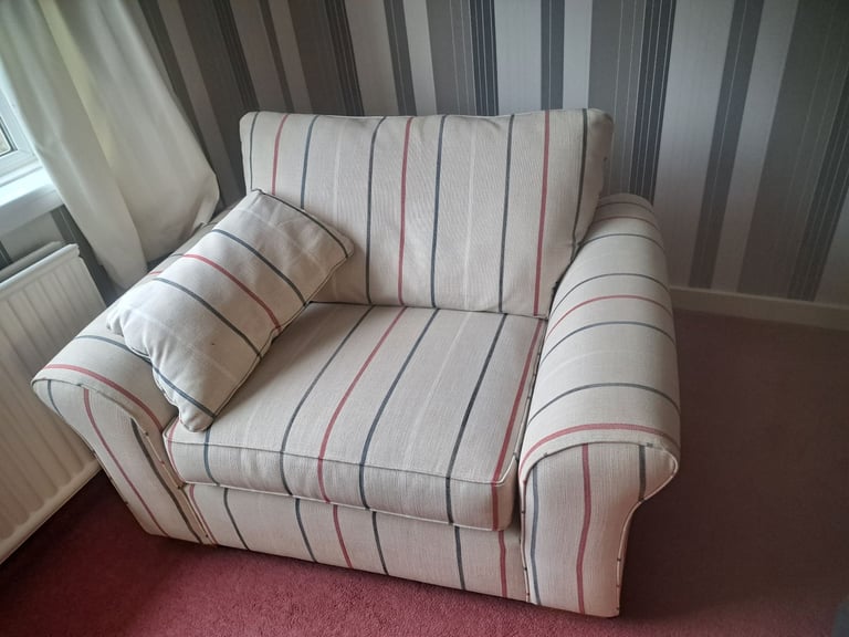 Gumtree snuggle chair hotsell